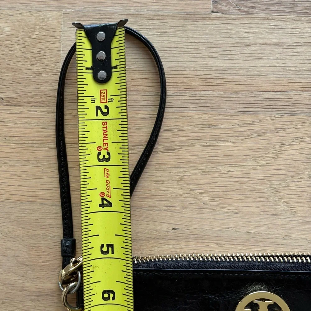 Authentic Tory Burch Wristlet - Picture 6 of 8